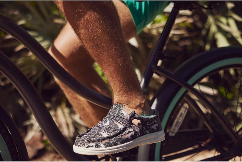 HEYDUDE Men's Wally H2O Tropical Shoe in Black Tropical