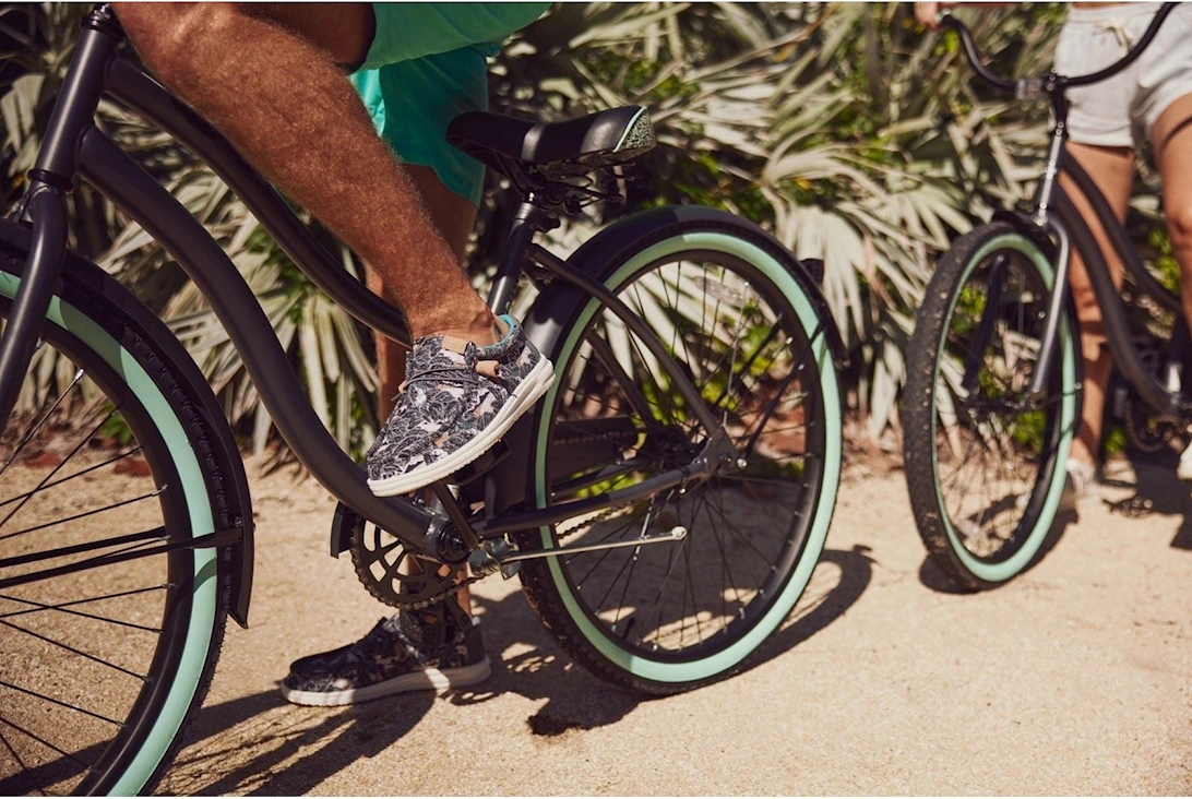 HEYDUDE Men's Wally H2O Tropical Shoe in Black Tropical