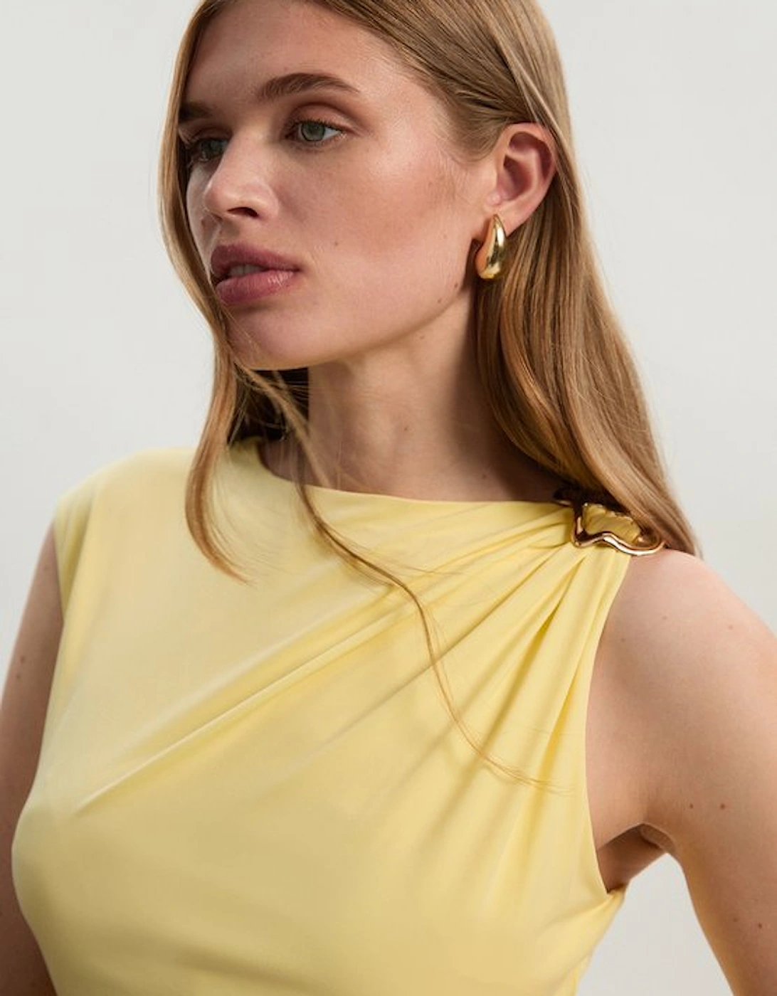 Drapey Crepe Trim Detail Ruched Top, 5 of 4