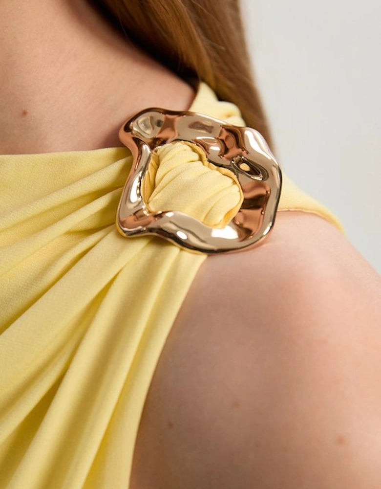 Drapey Crepe Trim Detail Ruched Top