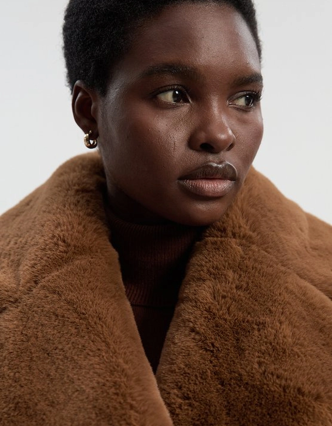 Faux Fur Buttoned Short Coat