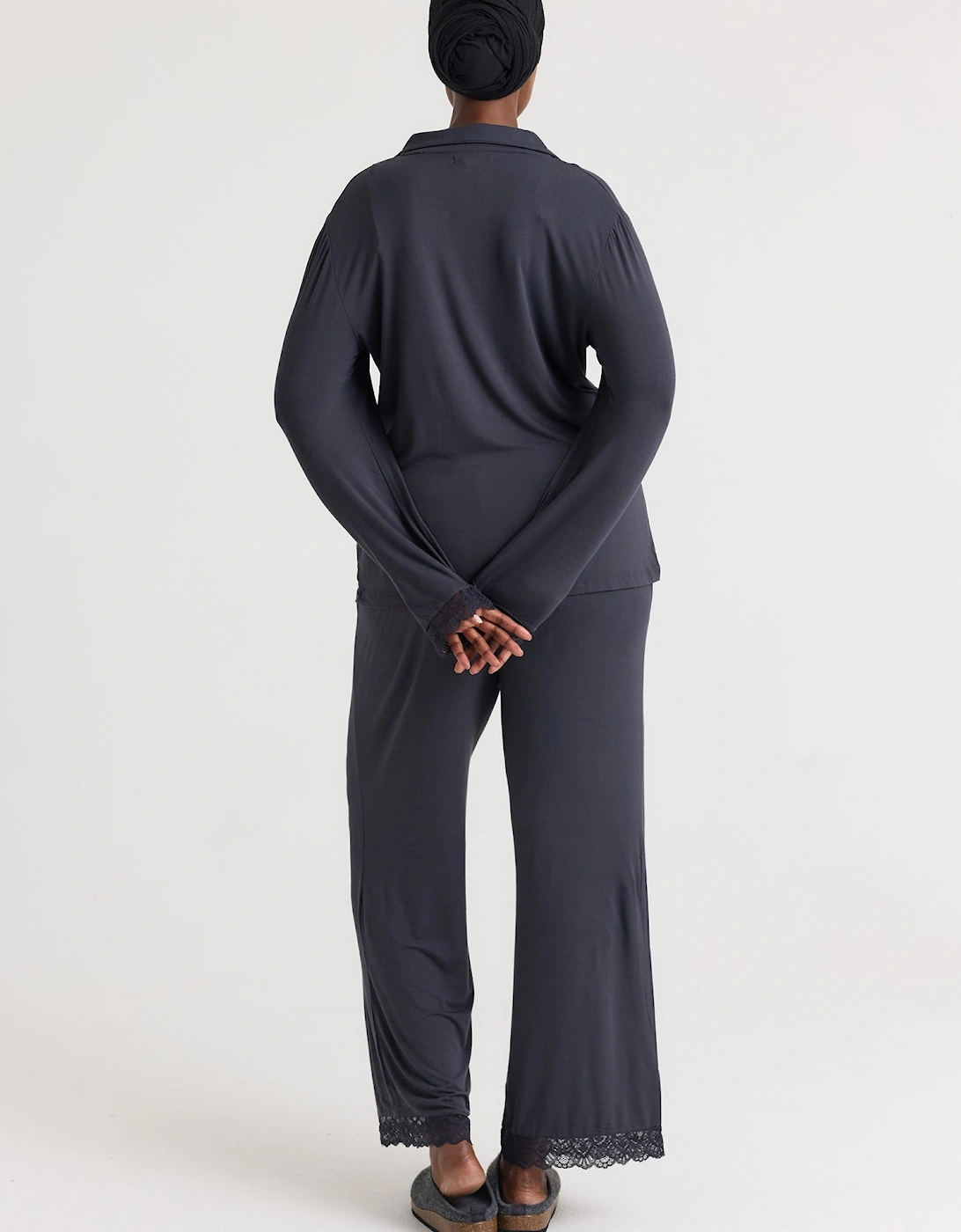 Bamboo Lace Long Pyjama Set in Raven