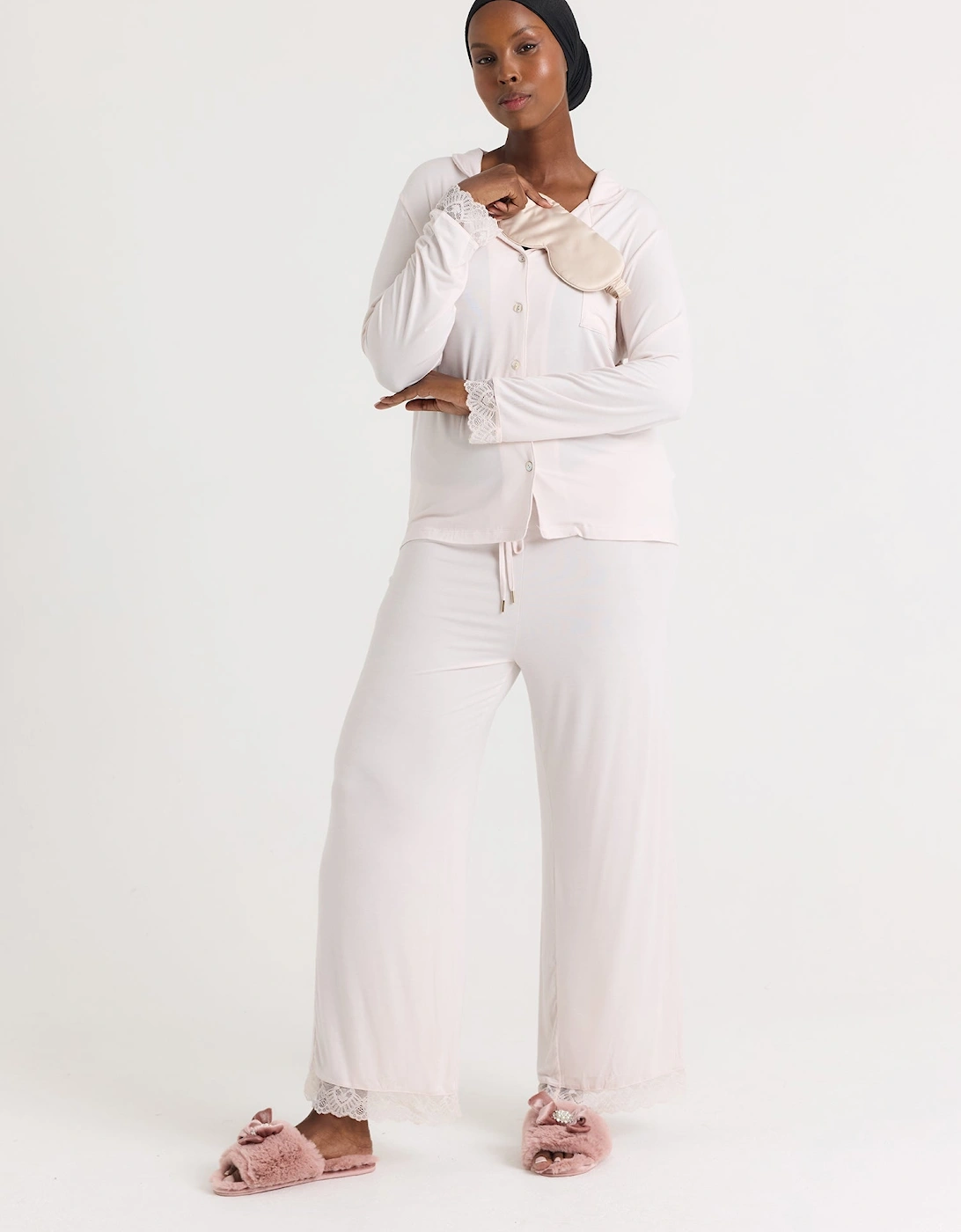 Bamboo Lace Long Pyjama Set in Powder Puff